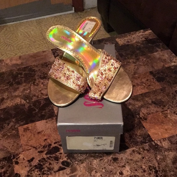 Shoes - Picture 1 of 3